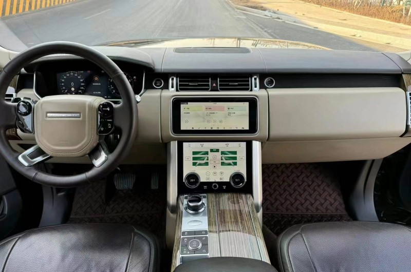 青岛18年路虎揽胜行政4