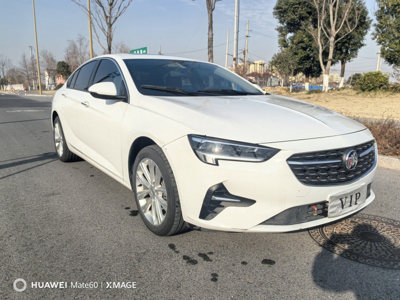 泰州22年别克君威2