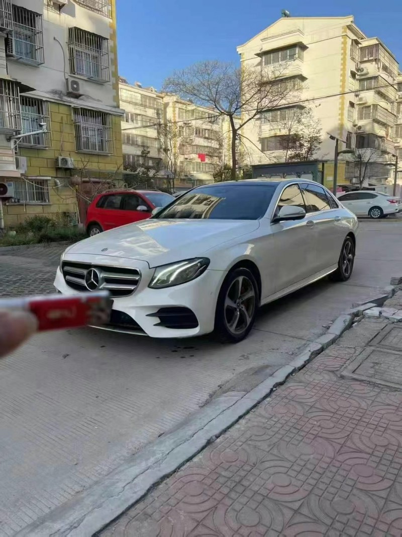 徐州17年奔驰E1