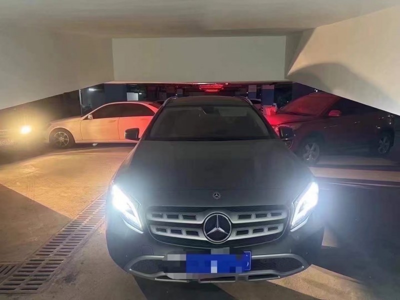 青岛18年奔驰GLA1