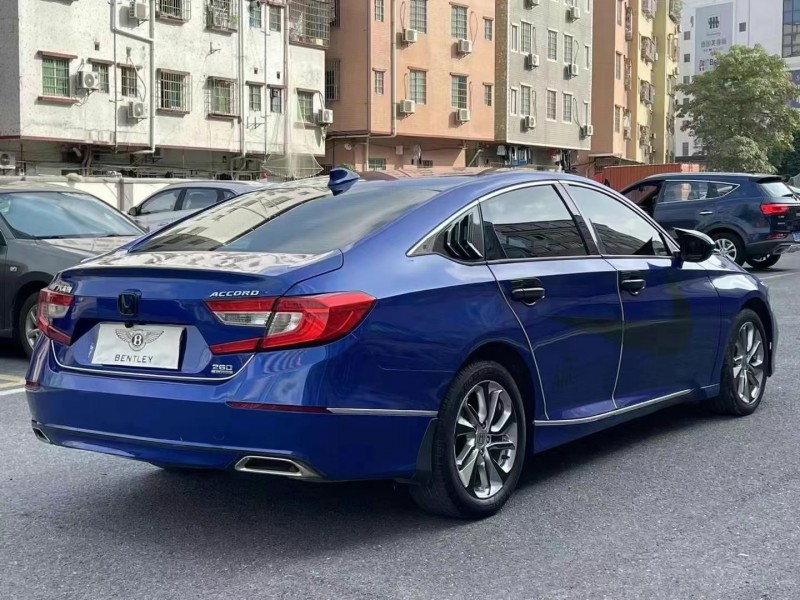 广州20年本田雅阁4