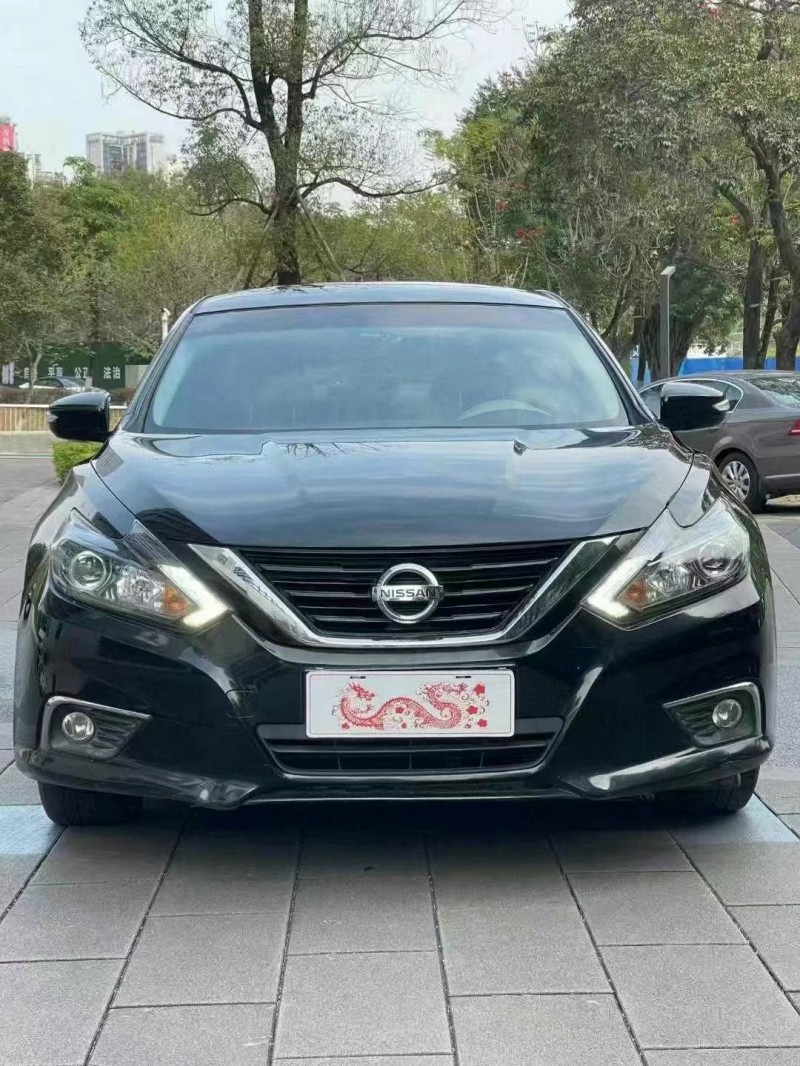 佛山18年日產天籟1