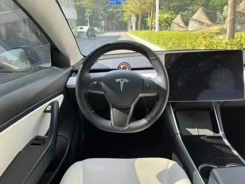 深圳20年特斯拉MODEL 34