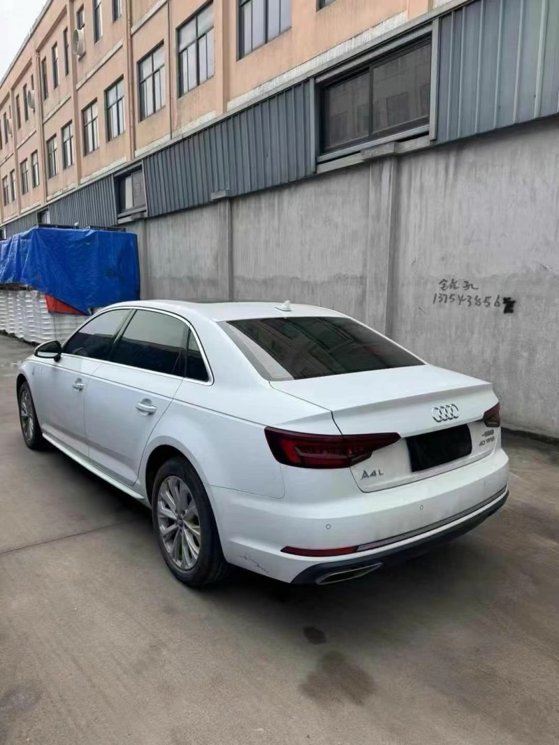 青岛19年奥迪A4L7