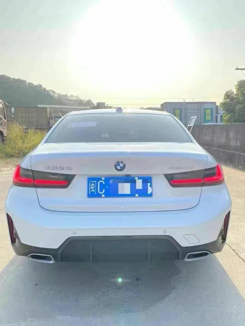 广州23年宝马3系8