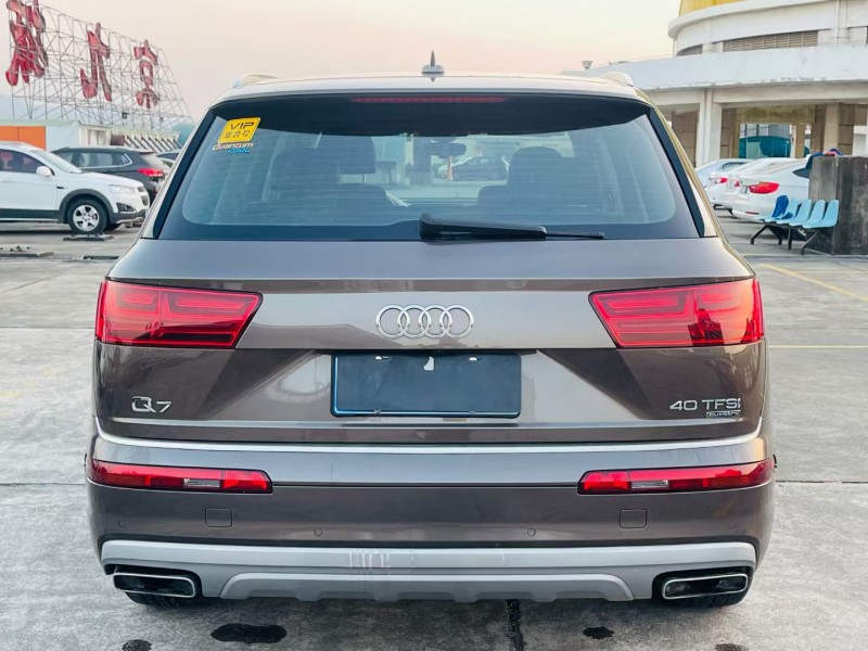 东莞17年奥迪Q78