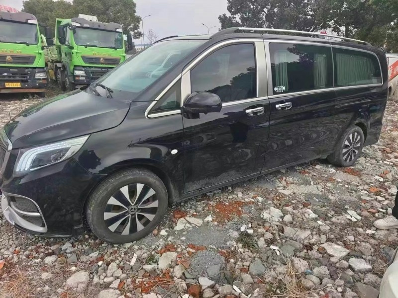 邵阳22年奔驰威霆2