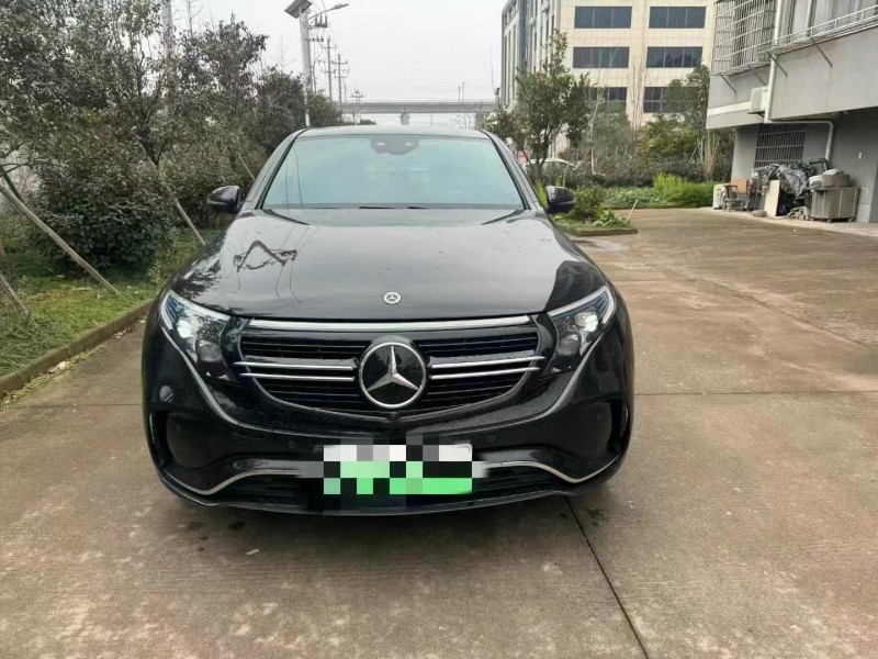 济宁21年奔驰EQC1