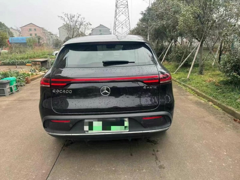 济宁21年奔驰EQC4