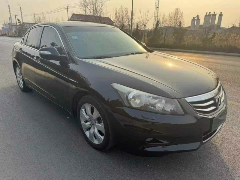 枣庄13年本田雅阁2