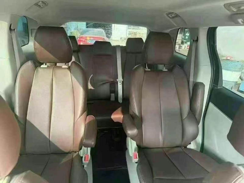 济宁17年别克GL88