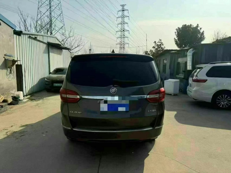 济宁17年别克GL89