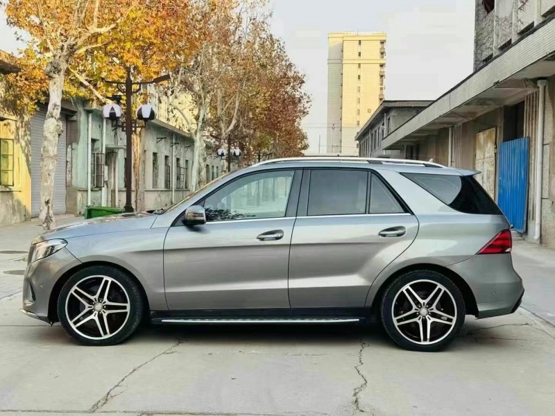 青岛17年奔驰GLE3