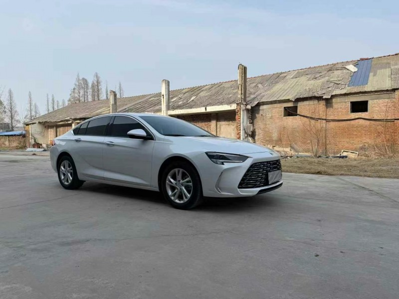 徐州23年别克君威3