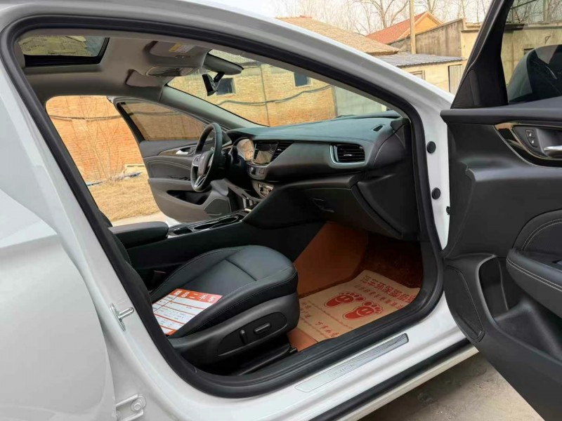 徐州23年别克君威6