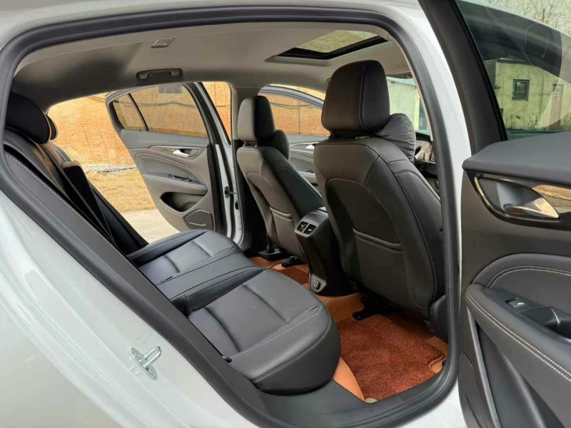 徐州23年别克君威7