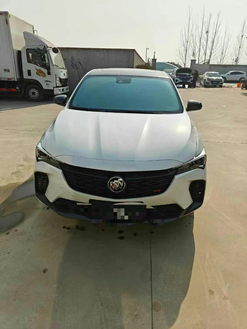 菏泽22年别克威朗1