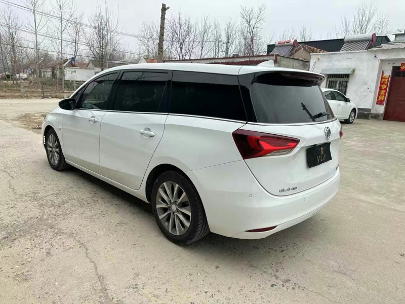 徐州19年别克GL68