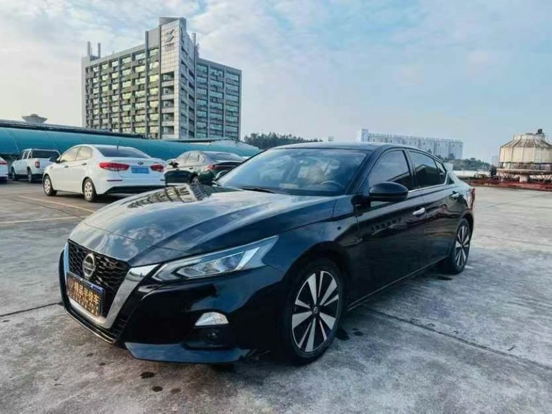 东莞21年日产天籁3