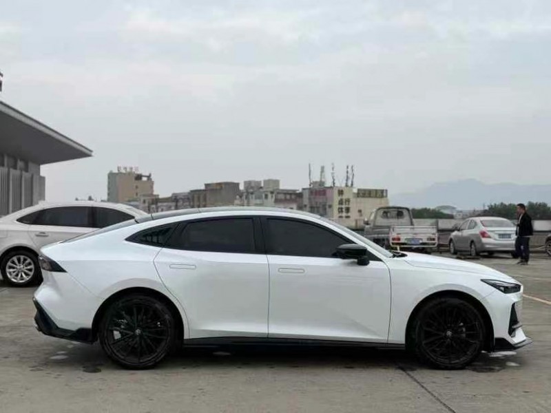 東莞23年長安汽車UNI6