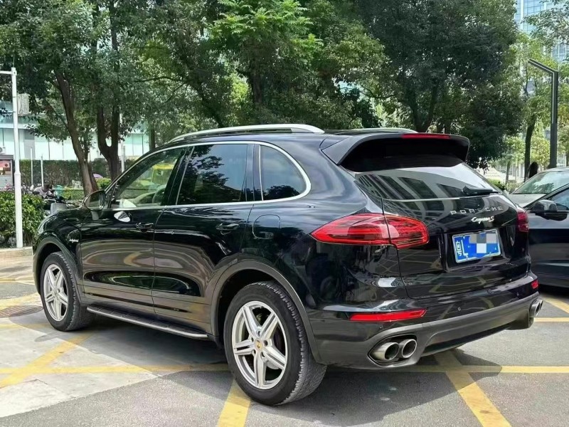 深圳15年保時捷卡宴7