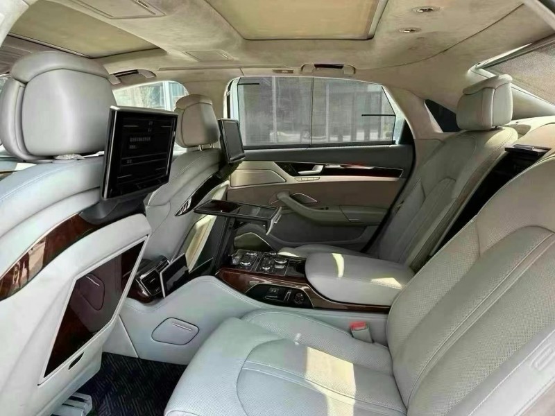 青岛11年奥迪A8L7