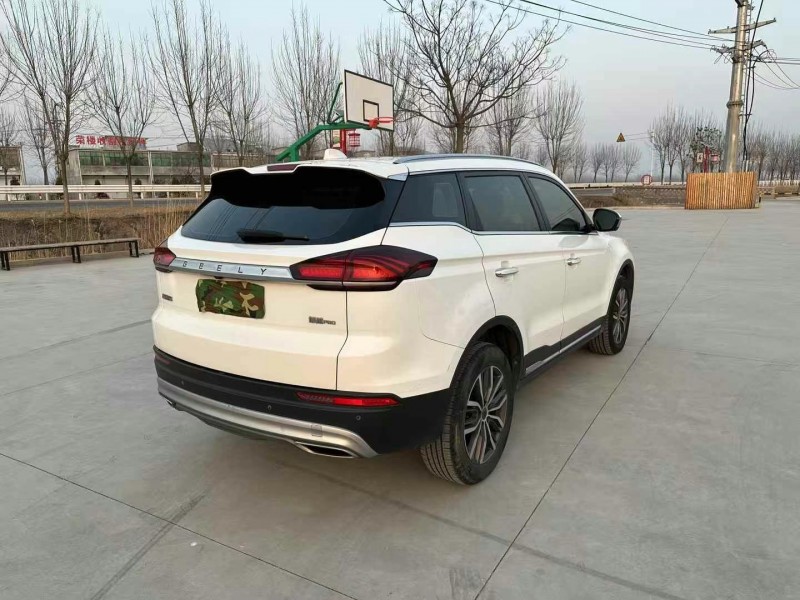 徐州19年吉利博越8