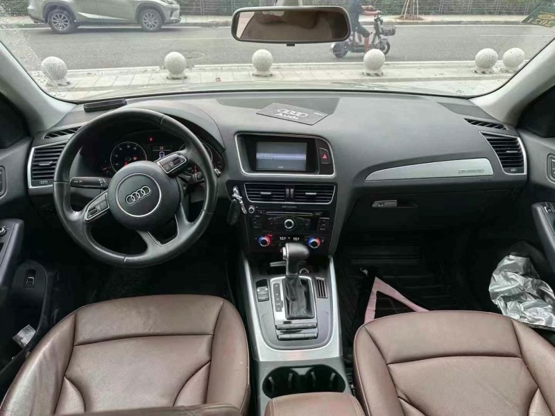 东莞15年奥迪Q58