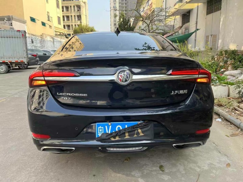 东莞20年别克君越9