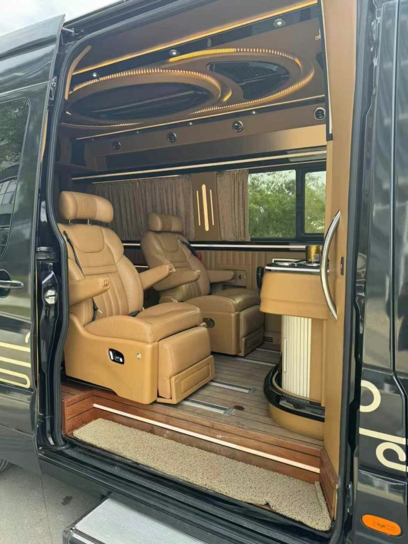 东莞16年奔驰斯宾特4