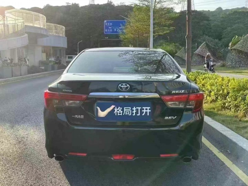 深圳17年豐田銳志9
