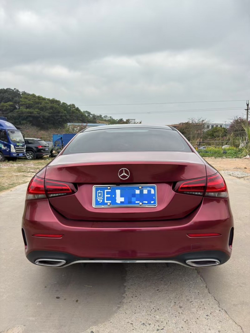 广州21年奔驰A9