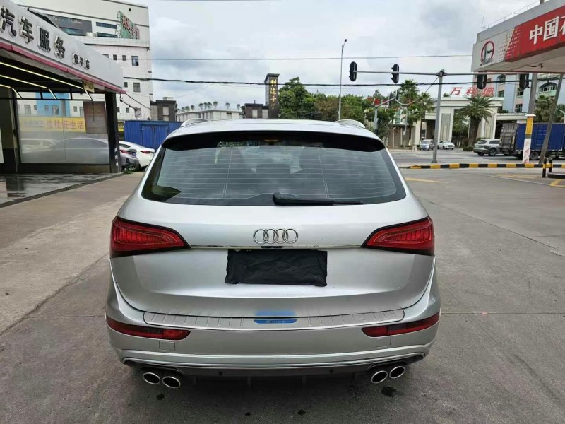 东莞11年奥迪Q58