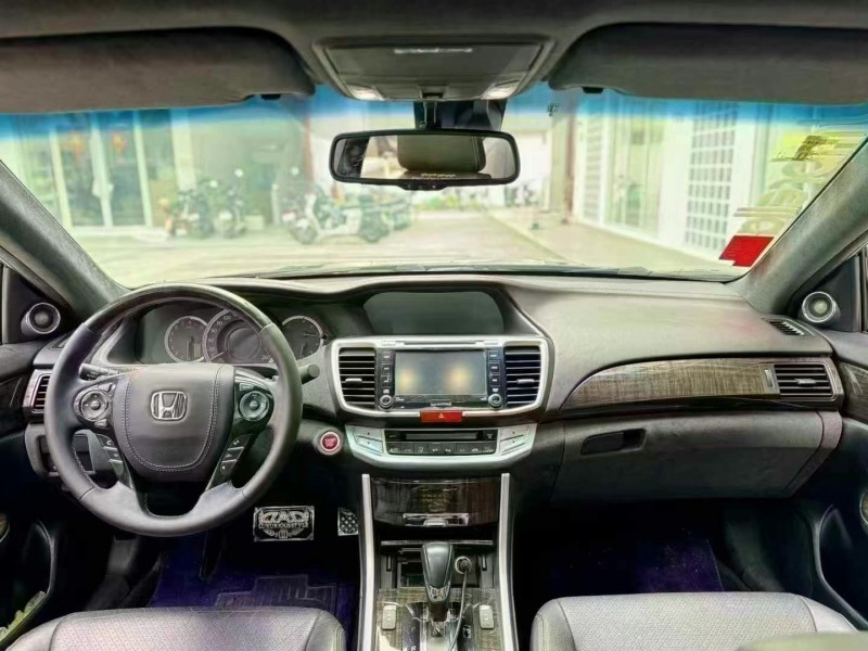 广州16年本田雅阁3