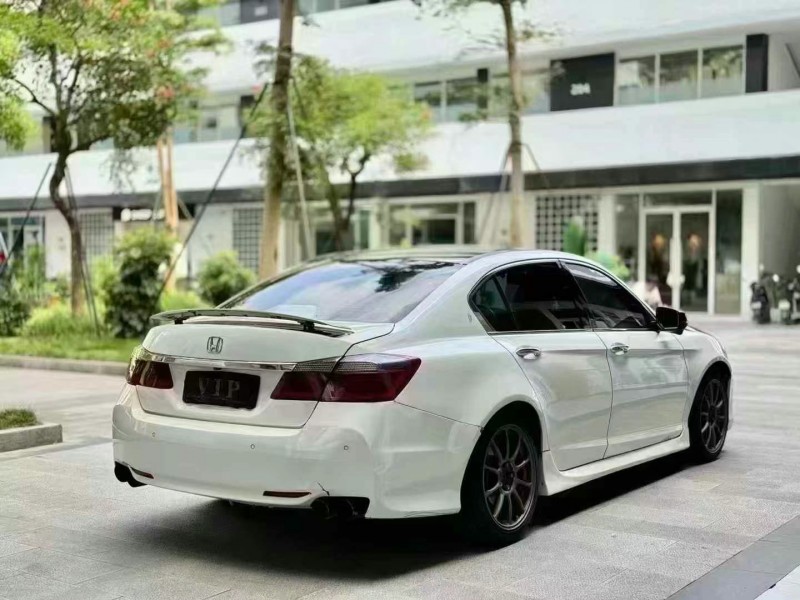 广州16年本田雅阁5