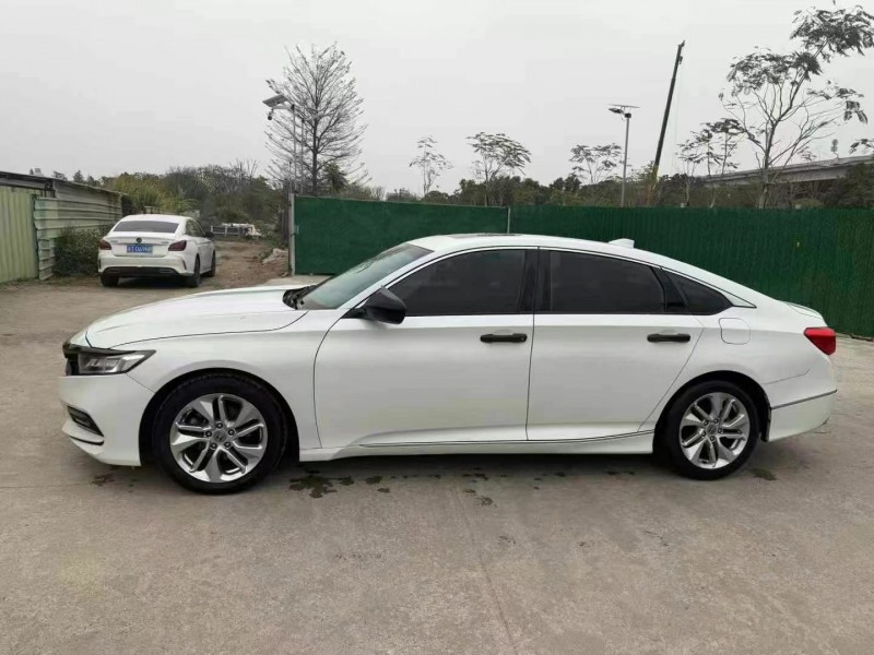 广州19年本田雅阁8