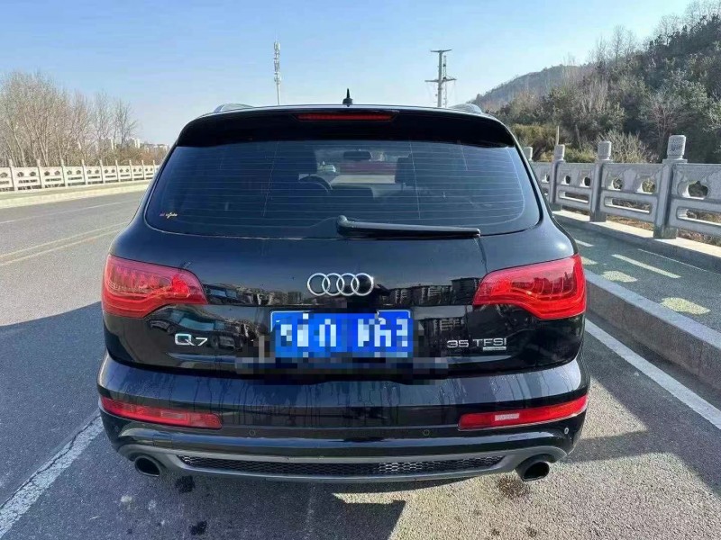 淄博13年奧迪Q79