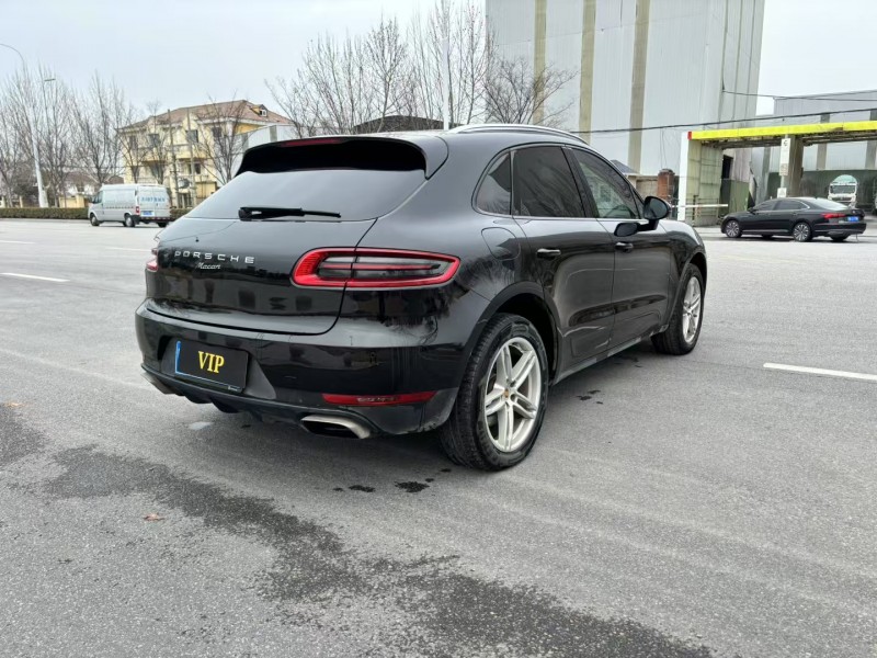 宿遷17年保時捷Macan8