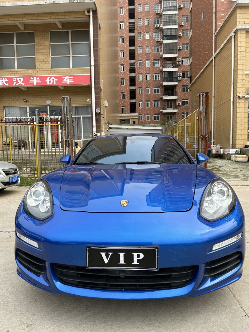 武汉15年保时捷帕拉梅拉1