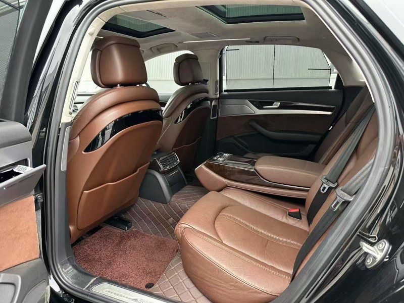 徐州18年奥迪A8L4