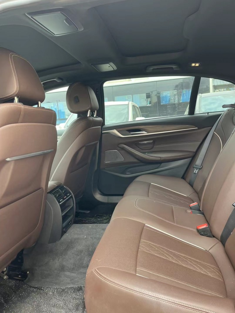 武汉22年宝马5系4