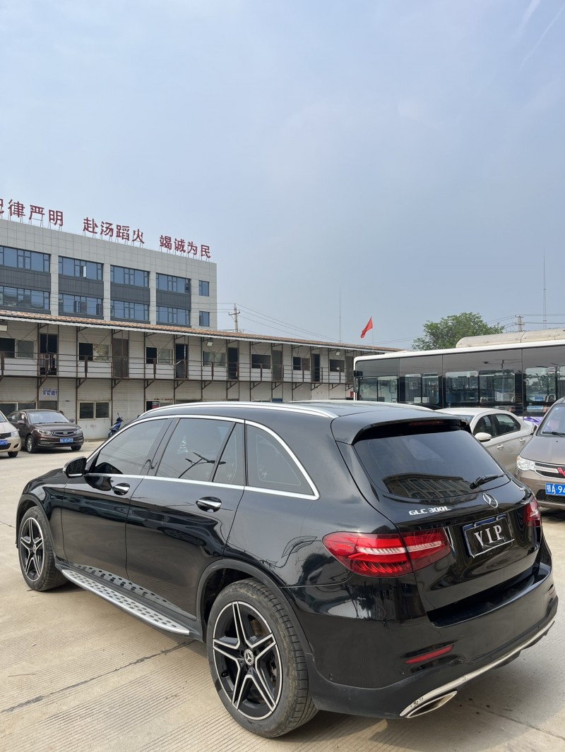 武汉19年奔驰GLC4