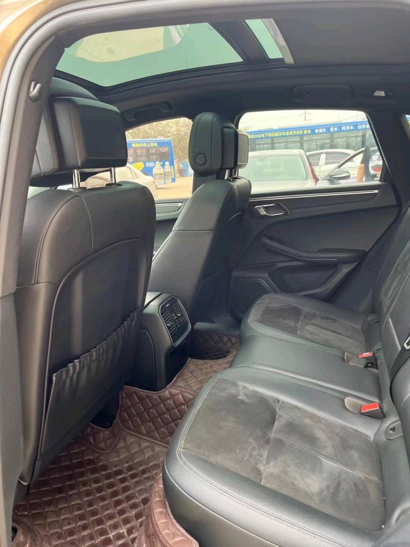 武汉17年保时捷Macan4