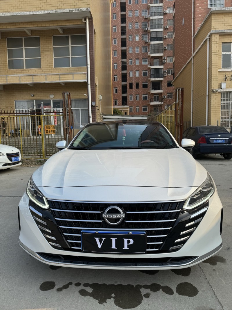 武汉24年日产天籁1