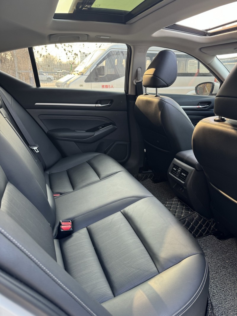 武汉24年日产天籁5