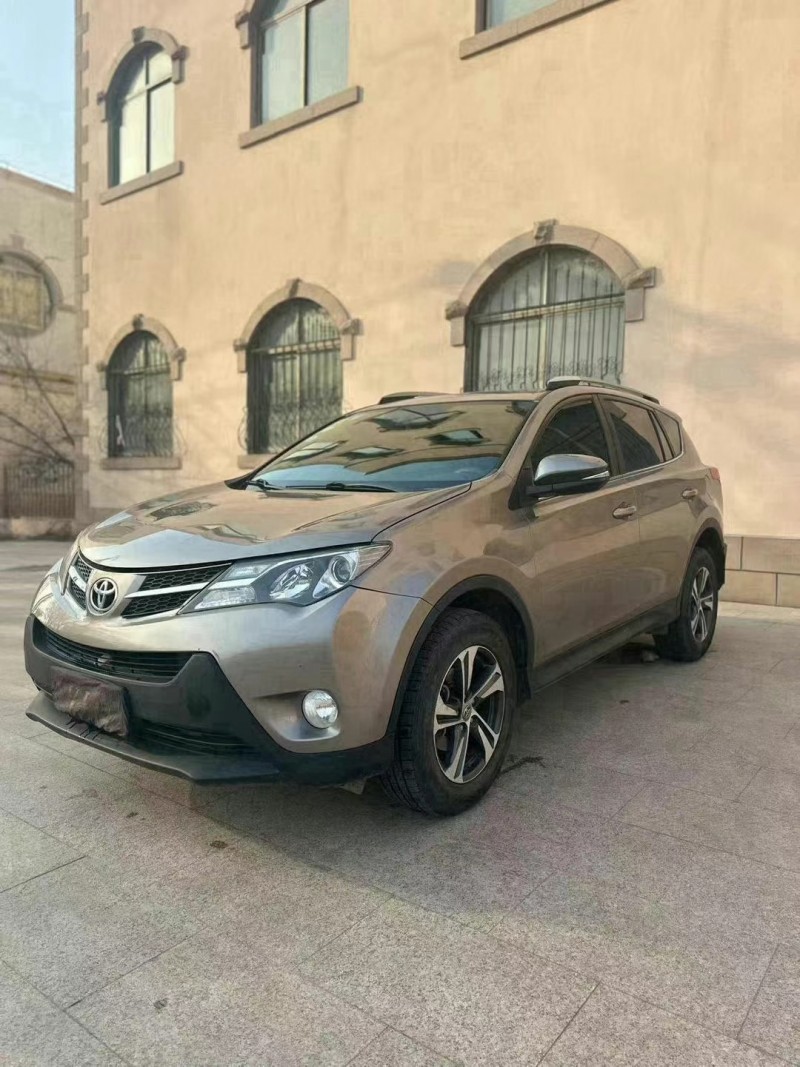 青岛16年丰田RAV4荣放2