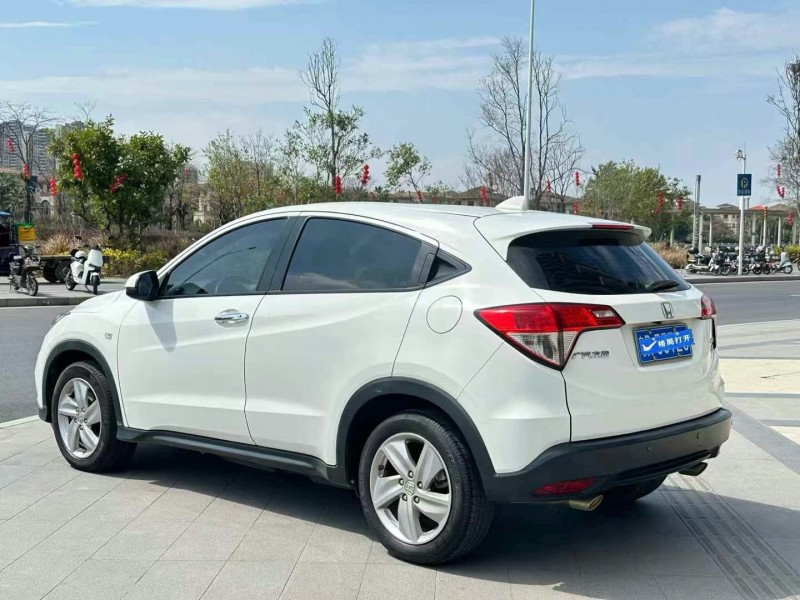 东莞22年本田缤智7