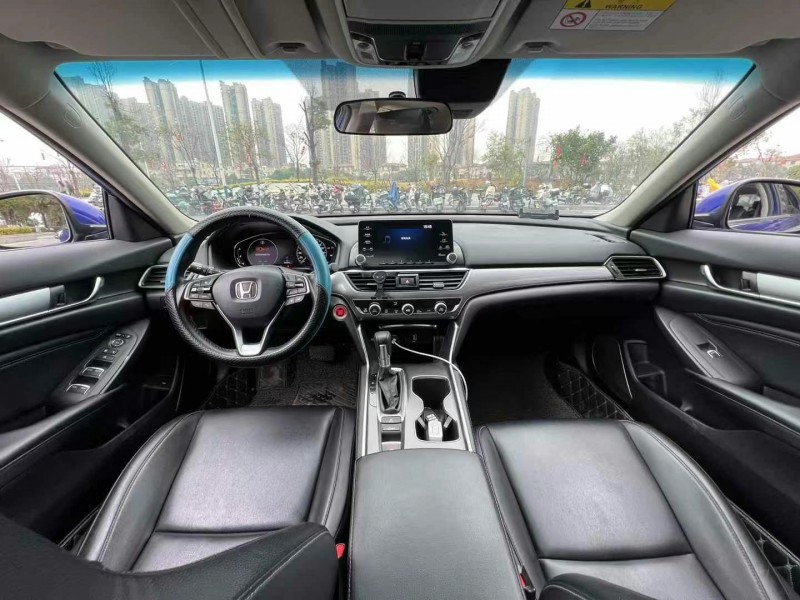 东莞19年本田雅阁4