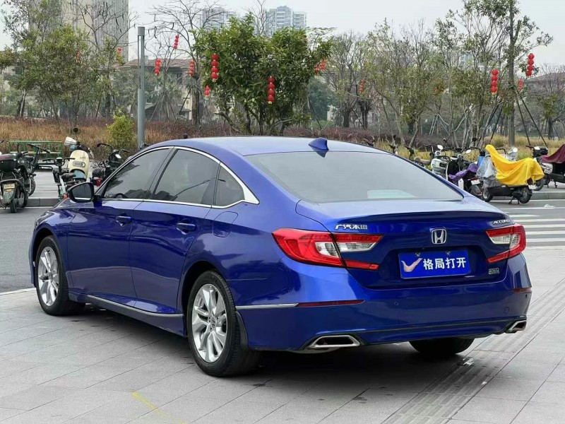东莞19年本田雅阁8