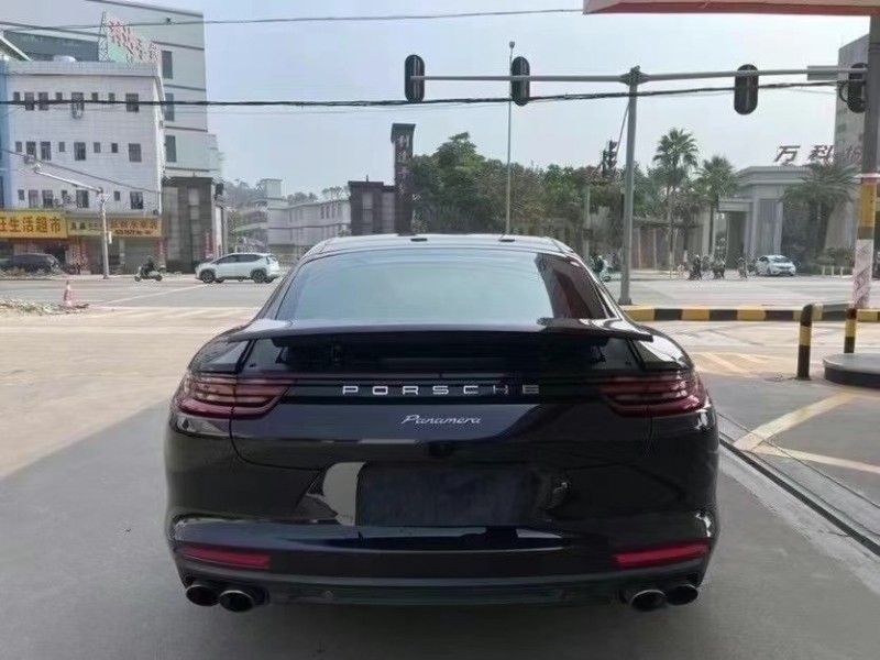 广州18年保时捷帕拉梅拉4